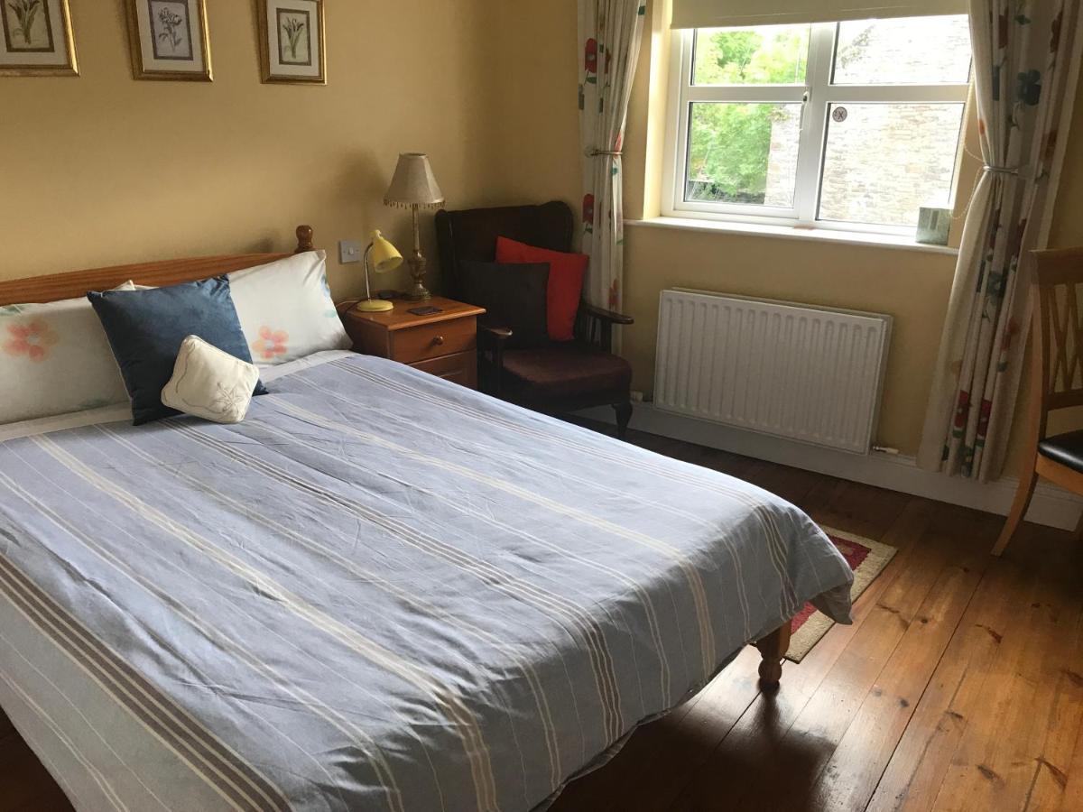 Teac Seain Bar & Bnb Annascaul Luaran gambar